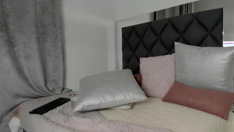   Instagram soygabi g   online show from 9, 3, 2025