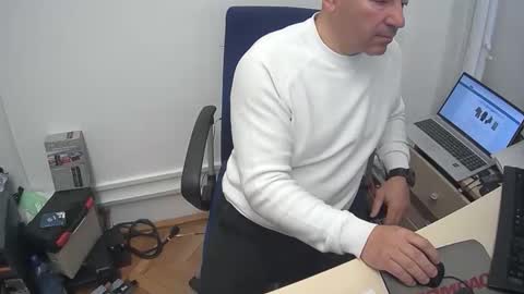 Snapshot of gabriel9_2003 chatting on 14, 4, 2026 gabriel9_2003 online show from 14, 4, 2026