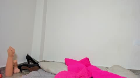  Gabriela altamirano   online show from 30, 12, 2024