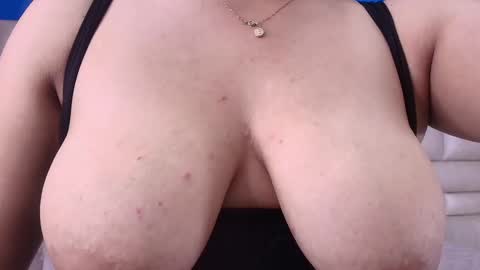 Snapshot of gabriela_leone chatting on 27, 2, 2025 gabriela online show from 27, 2, 2025