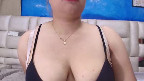 Snapshot of gabriela_leone chatting on 4, 3, 2025 gabriela online show from 4, 3, 2025