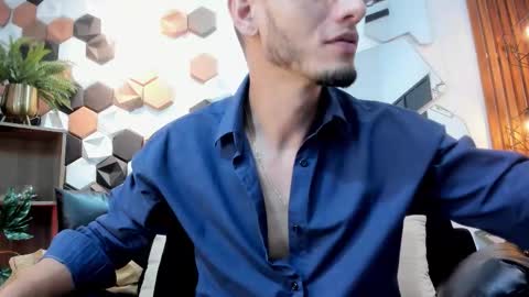 Snapshot of gabrieldraven chatting on 8, 10, 2025 gabrieldraven online show from 8, 10, 2025
