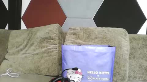 gabriellamanhaes online show from 2, 2, 2026