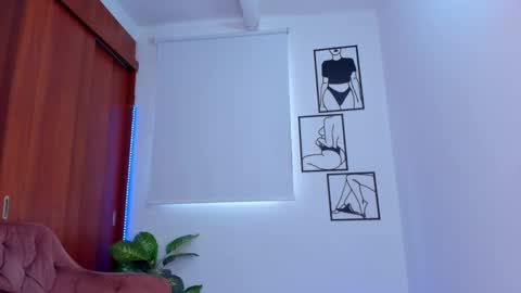    online show from 10, 9, 2025