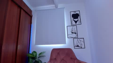    online show from 19, 10, 2025