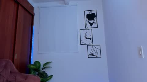    online show from 12, 11, 2025