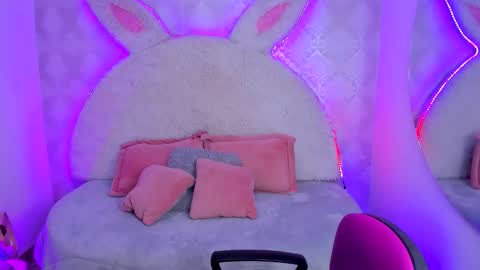 Snapshot of gaby_louse chatting on 3, 12, 2025 Gaby online show from 3, 12, 2025