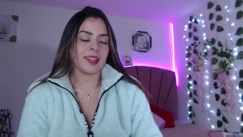 Snapshot of gaby_vandriel chatting on 4, 12, 2024 GABRIELA online show from 4, 12, 2024