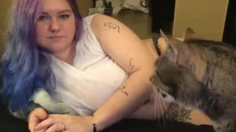 Eryn online show from 10, 2, 2025