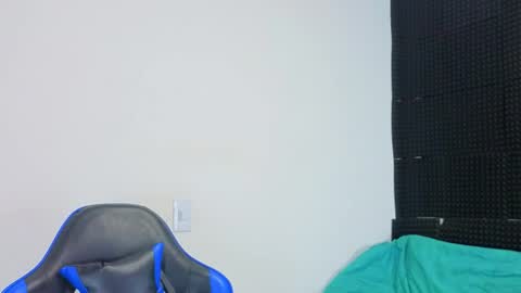 Snapshot of gael__david chatting on 17, 10, 2025 Gael online show from 17, 10, 2025
