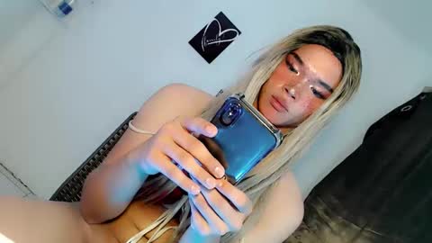 JUST CALL ME OLIVIA online show from 17, 2, 2026