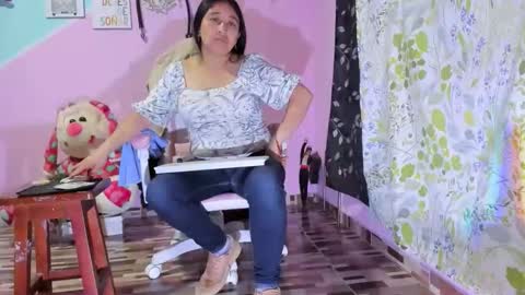 Snapshot of gaticahot001 chatting on 23, 12, 2025 Diana online show from 23, 12, 2025