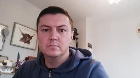 Snapshot of gaz101993 chatting on 14, 11, 2025 GazP online show from 14, 11, 2025