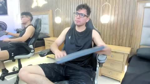 Gean Mclovin online show from 4, 5, 2026