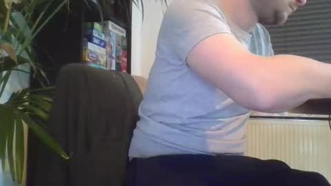 Snapshot of geiljongetje1991 chatting on 5, 5, 2026 geiljongetje1991 online show from 5, 5, 2026