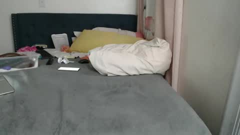 The Empress online show from 14, 2, 2025