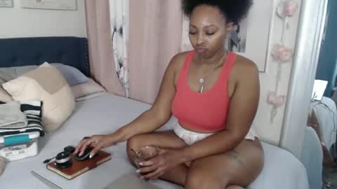 The Empress online show from 29, 9, 2025