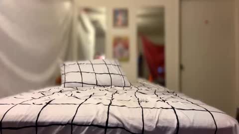 Snapshot of genderpalooza chatting on 8, 1, 2025 Lenzy LaCanada online show from 8, 1, 2025