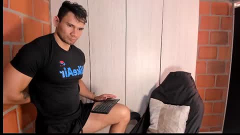 Snapshot of gendersonfit chatting on 16, 7, 2026 gendersonfit online show from 16, 7, 2026