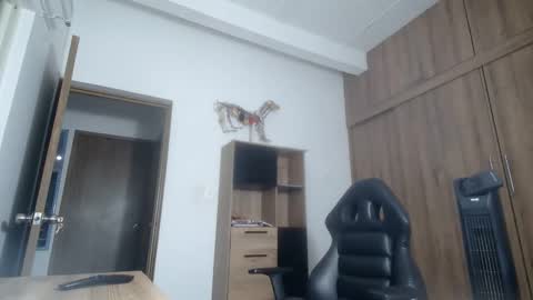 Snapshot of genesis95_ chatting on 18, 10, 2025 genesis95_ online show from 18, 10, 2025