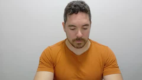 Snapshot of genesis_wb chatting on 7, 11, 2025 genesis_wb online show from 7, 11, 2025