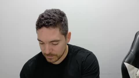 Snapshot of genesis_wb chatting on 2, 12, 2025 genesis_wb online show from 2, 12, 2025