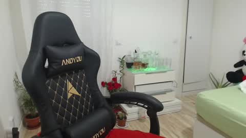 Snapshot of genesisgems11_ chatting on 28, 2, 2025 Genesis online show from 28, 2, 2025