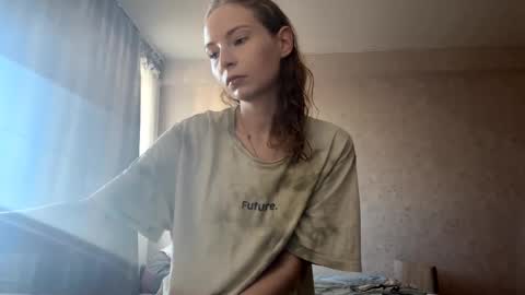 Snapshot of geneviveseay chatting on 22, 9, 2025 Emmi online show from 22, 9, 2025