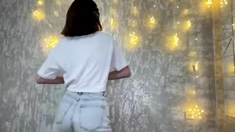 Riana online show from 11, 4, 2026