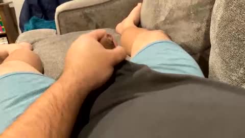 gentle_handhug online show from 18, 12, 2025