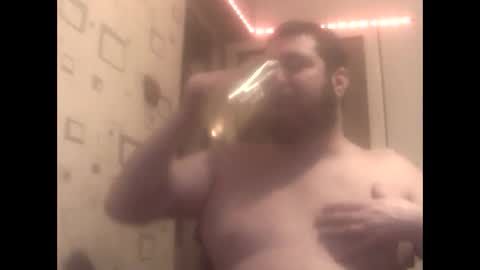 Snapshot of george84xxx chatting on 2, 2, 2025 GeOOXXX online show from 2, 2, 2025