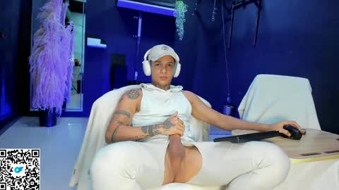 Snapshot of george_prince2 chatting on 8, 5, 2026 independent model online show from 8, 5, 2026
