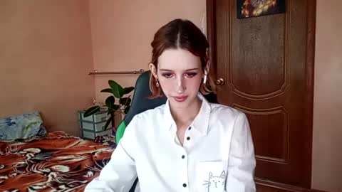 Snapshot of georgianahaeussler chatting on 25, 6, 2026 Ellie online show from 25, 6, 2026