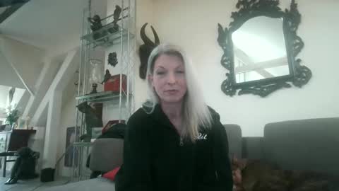 Snapshot of germansweety1 chatting on 4, 4, 2026 germansweety online show from 4, 4, 2026