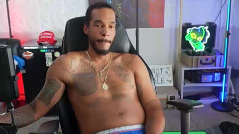 Snapshot of getemgod chatting on 4, 6, 2026 getemgod online show from 4, 6, 2026