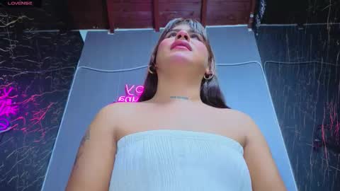 Snapshot of gewn2004 chatting on 17, 12, 2025 gewn2004 online show from 17, 12, 2025