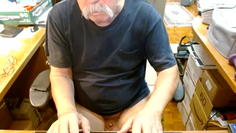 Snapshot of gfhdhr2 chatting on 4, 3, 2025 gfhdhr2 online show from 4, 3, 2025