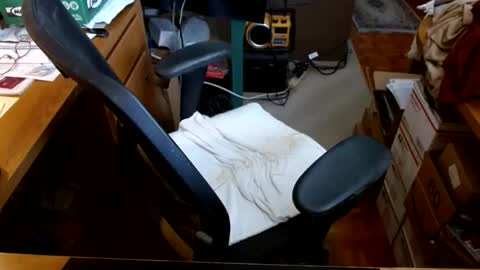 Snapshot of gfhdhr2 chatting on 18, 11, 2025 gfhdhr2 online show from 18, 11, 2025