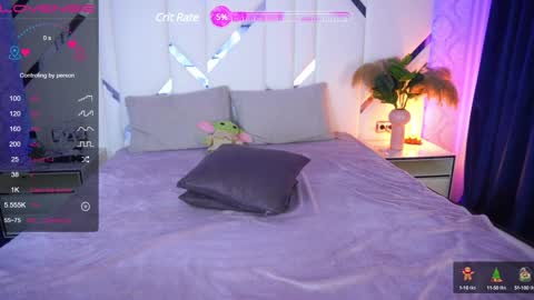 Ur Foxie online show from 8, 12, 2024