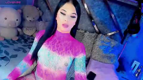 Gia Ferrara online show from 2, 11, 2025