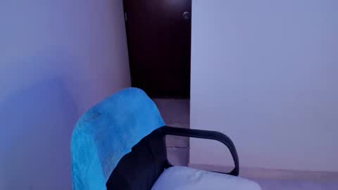 GIA WHITE Independet  online show from 21, 11, 2025