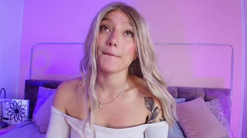 Snapshot of giaa_ross chatting on 23, 1, 2025 Gia online show from 23, 1, 2025