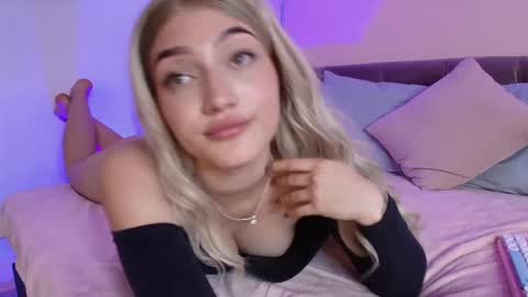 Snapshot of giaa_ross chatting on 30, 1, 2025 Gia online show from 30, 1, 2025