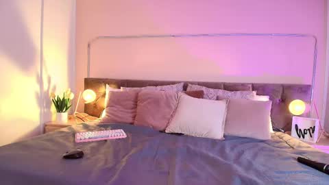 Snapshot of giaa_ross chatting on 8, 3, 2025 Gia online show from 8, 3, 2025