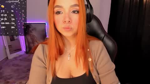 Snapshot of giabrook chatting on 15, 11, 2025 Gia online show from 15, 11, 2025