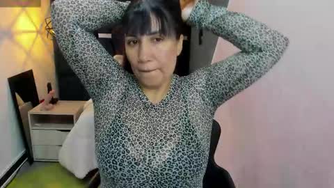 G I A  FOX online show from 19, 10, 2025