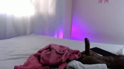 Snapshot of giagh_ chatting on 1, 10, 2025 Gia online show from 1, 10, 2025