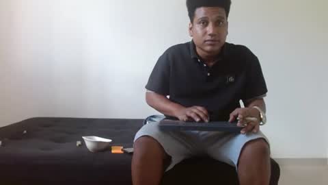 Snapshot of giant_feet chatting on 19, 6, 2026 BOSS online show from 19, 6, 2026