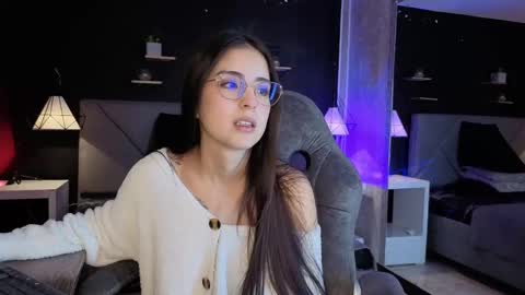 Gia online show from 17, 10, 2025