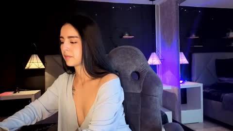 Gia online show from 22, 11, 2025